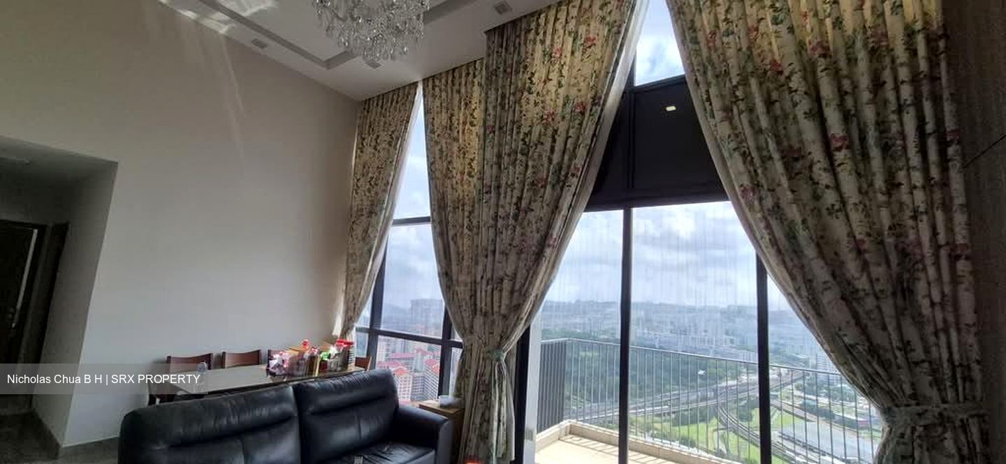 Sky Vue (D20), Condominium #586098051